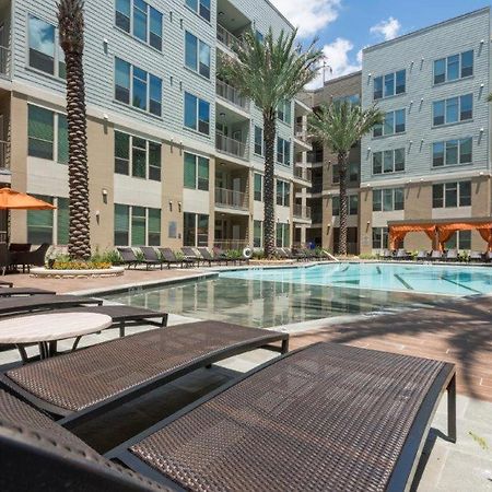 Luxury 1Br Condo Wbalcony - Galleriariver Oak Хьюстон Экстерьер фото